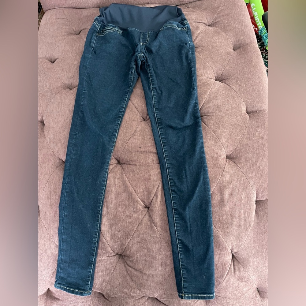 Gap, maternity size 4, dark blue ankle length jeans